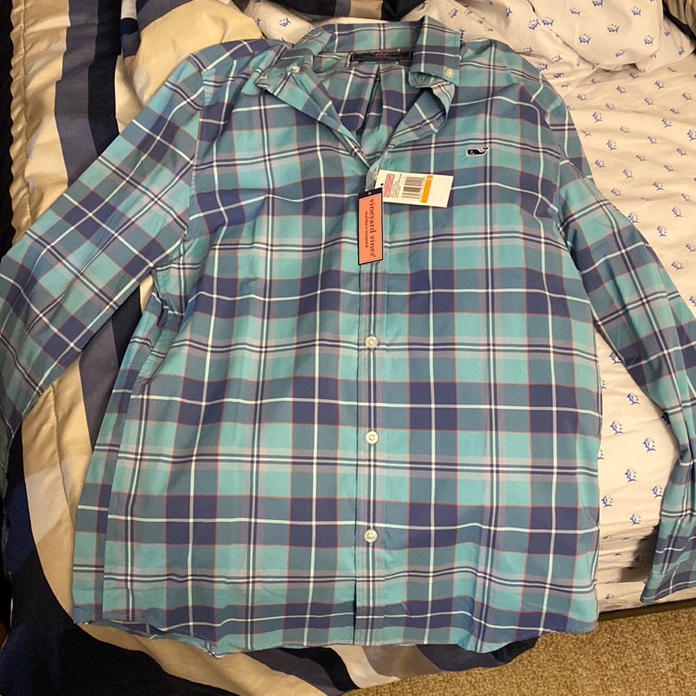 Vineyard Vines Slim Whale Shirt - Like new never worn.